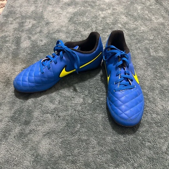 Nike Tiempo Genio Leather Soccer Shoes - Picture 3 of 4